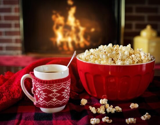 warm and cozy g729f6cb00 1280