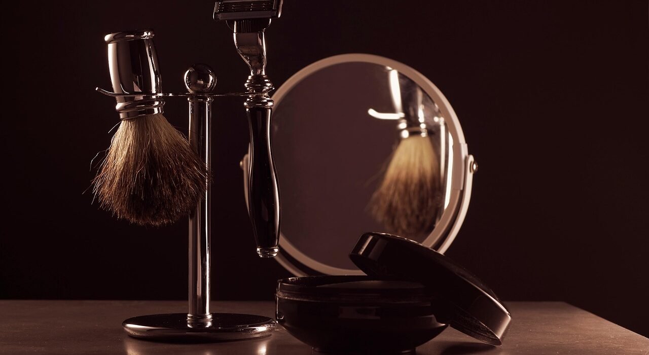 Bakımlı Erkekler İçin En İyi Sakal Bakım Yağları ve Tıraş Kitleri