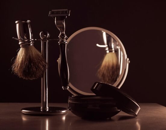 Bakımlı Erkekler İçin En İyi Sakal Bakım Yağları ve Tıraş Kitleri